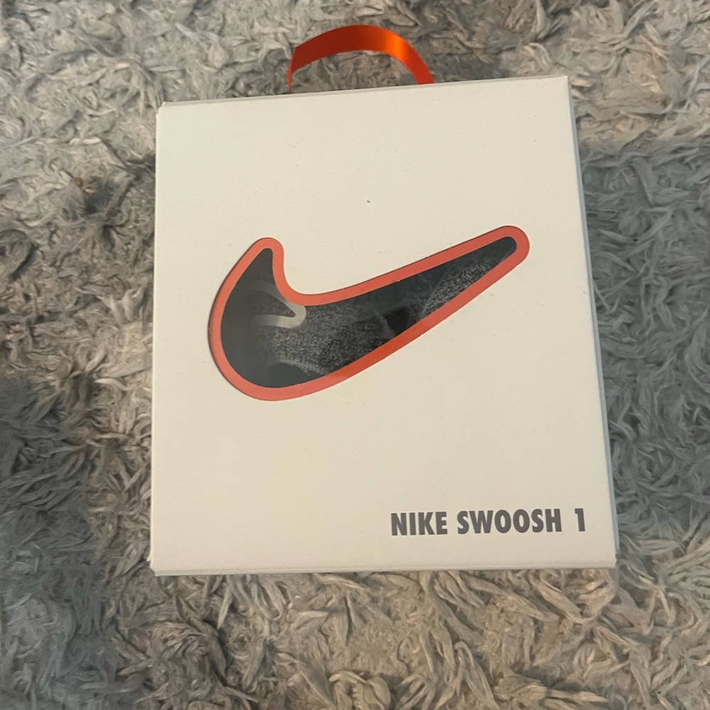 NEW Nike Swoosh 1s size 6C